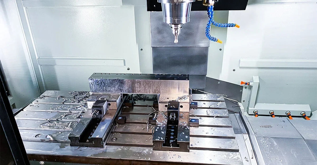 ARK CNC İstanbul tesislerinde dik işleme merkezi ve CNC freze ile üretilen karmaşık geometrili teknik parçalar ve talaşlı imalat süreçleri.
